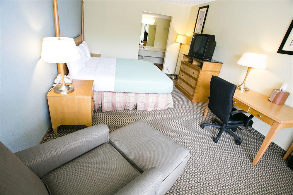 Star City Inn And Suites غروف سيتي المظهر الخارجي الصورة