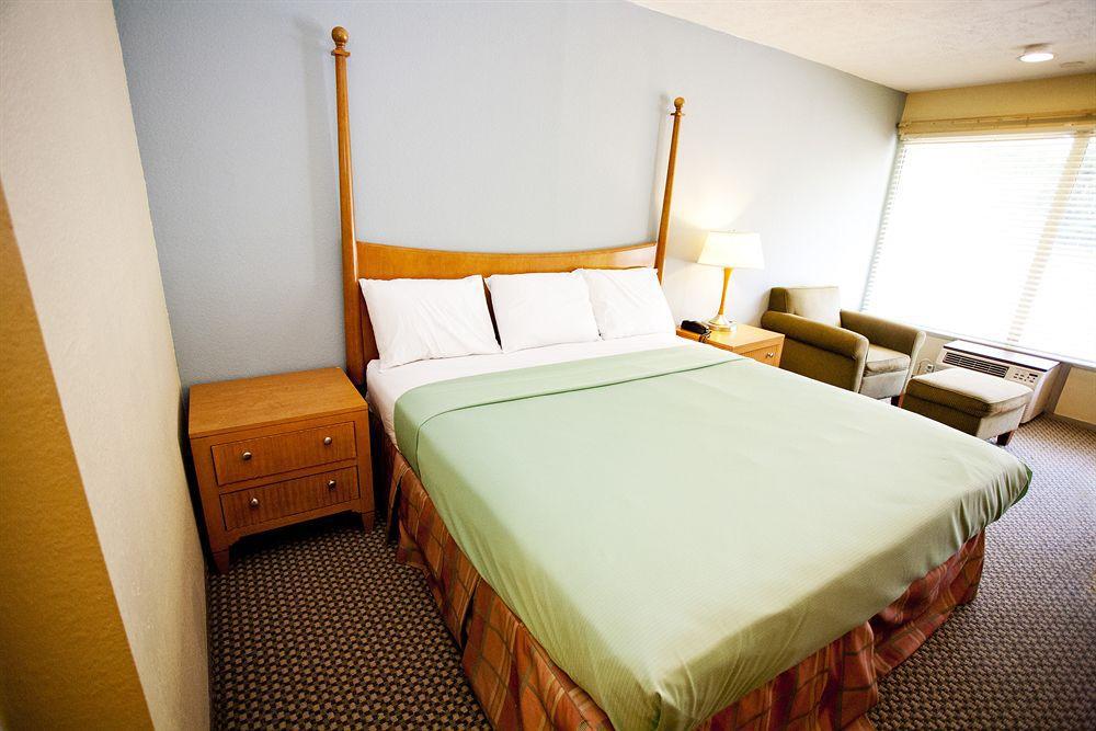 Star City Inn And Suites غروف سيتي المظهر الخارجي الصورة